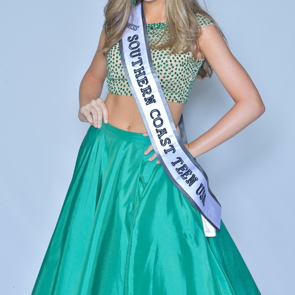 Sherri Hill Dresses & Skirts - Emerald Green Two Piece Gown